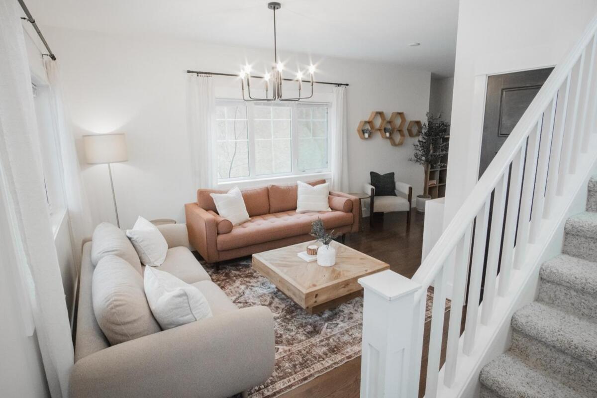 Downtown Kingbed 4br Fireplace Bikelane Holiday home